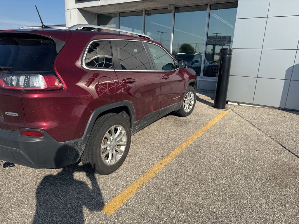 Used 2019 Jeep Cherokee Latitude SUV
