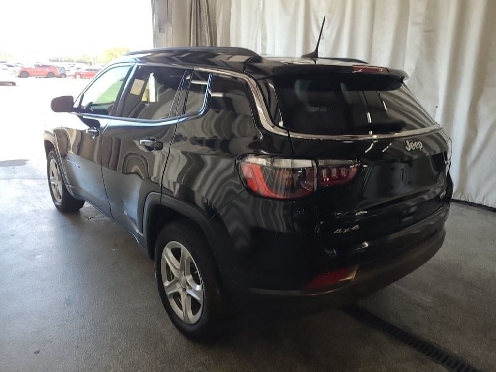 Used 2023 Jeep Compass Latitude SUV