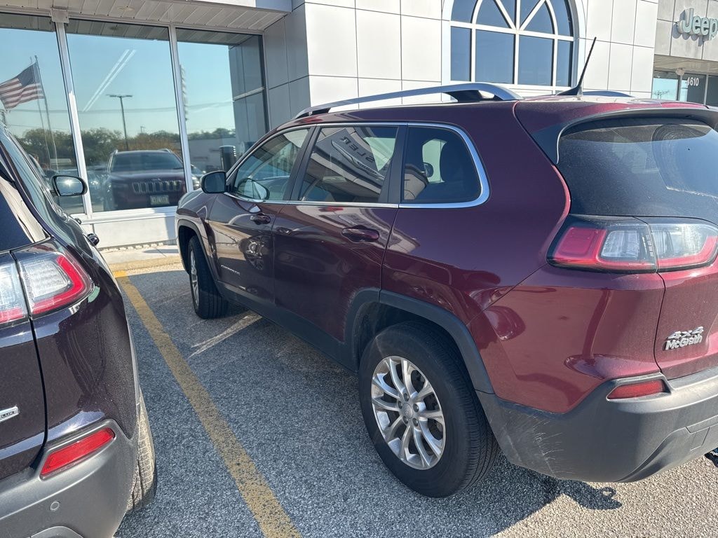 Used 2019 Jeep Cherokee Latitude SUV