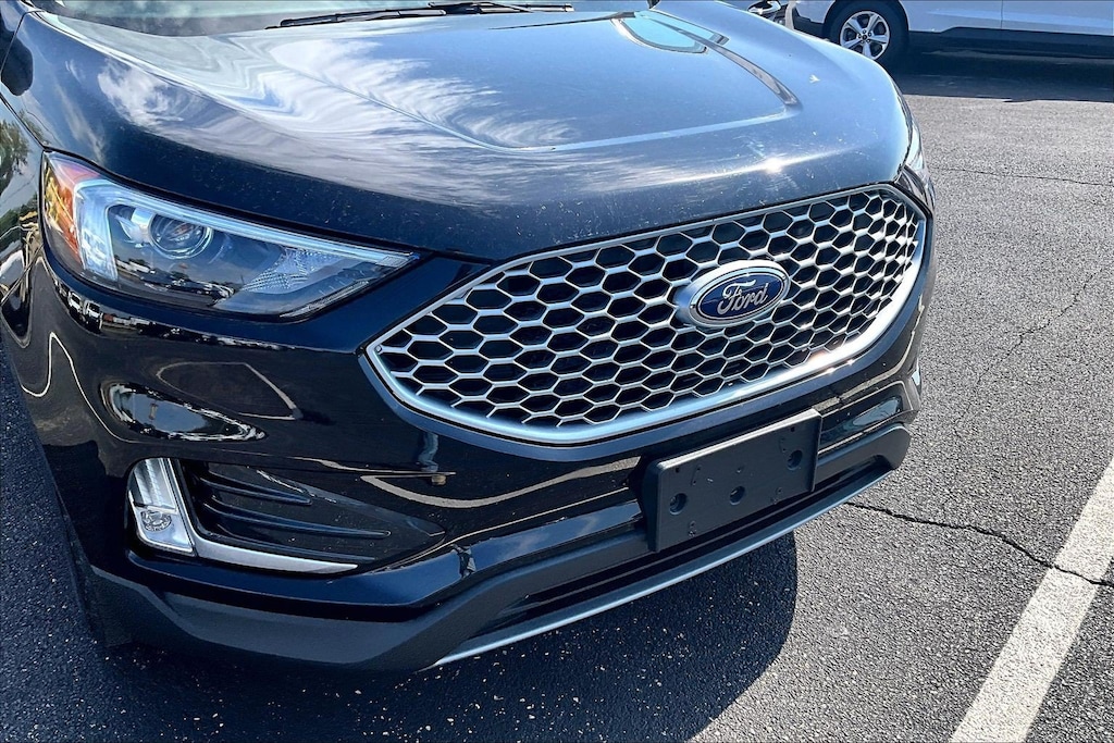 Used 2024 Ford Edge SEL SUV
