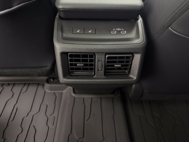 2026 Toyota bZ Woodland Woodland Premium - Photo 32