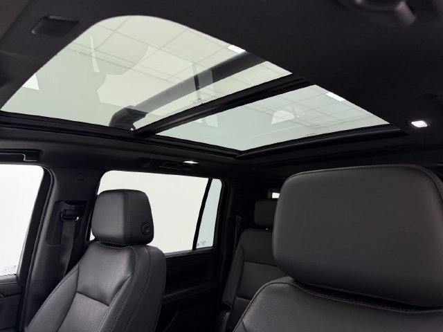2023 Chevrolet Suburban Z71 - Photo 27