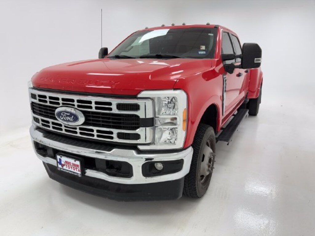Used 2023 Ford F-350 XLT Truck Crew Cab