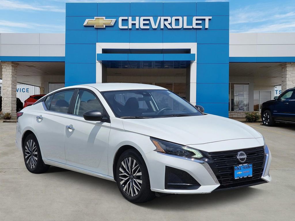2025 Nissan Altima