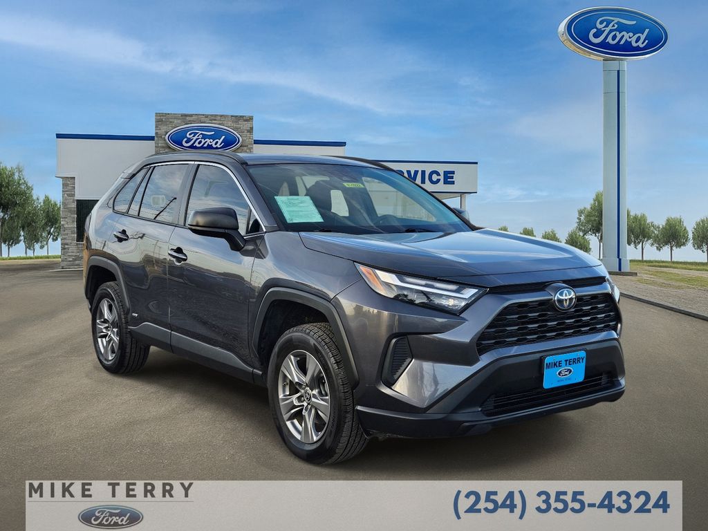 2023 Toyota RAV4 LE