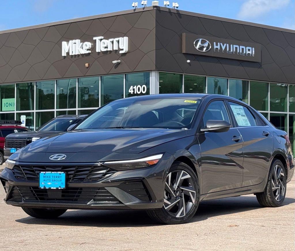 New 2026 Hyundai Elantra Limited Sedan