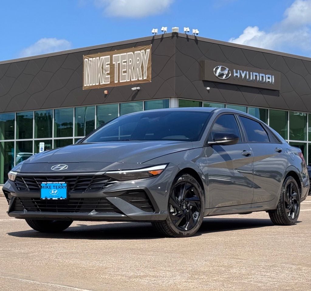 New 2026 Hyundai Elantra SEL Sport Sedan
