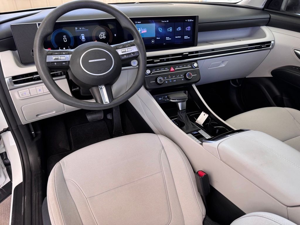 Certified 2025 Hyundai Tucson SE SUV
