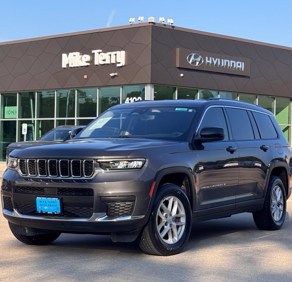 Used 2022 Jeep Grand Cherokee L Laredo SUV