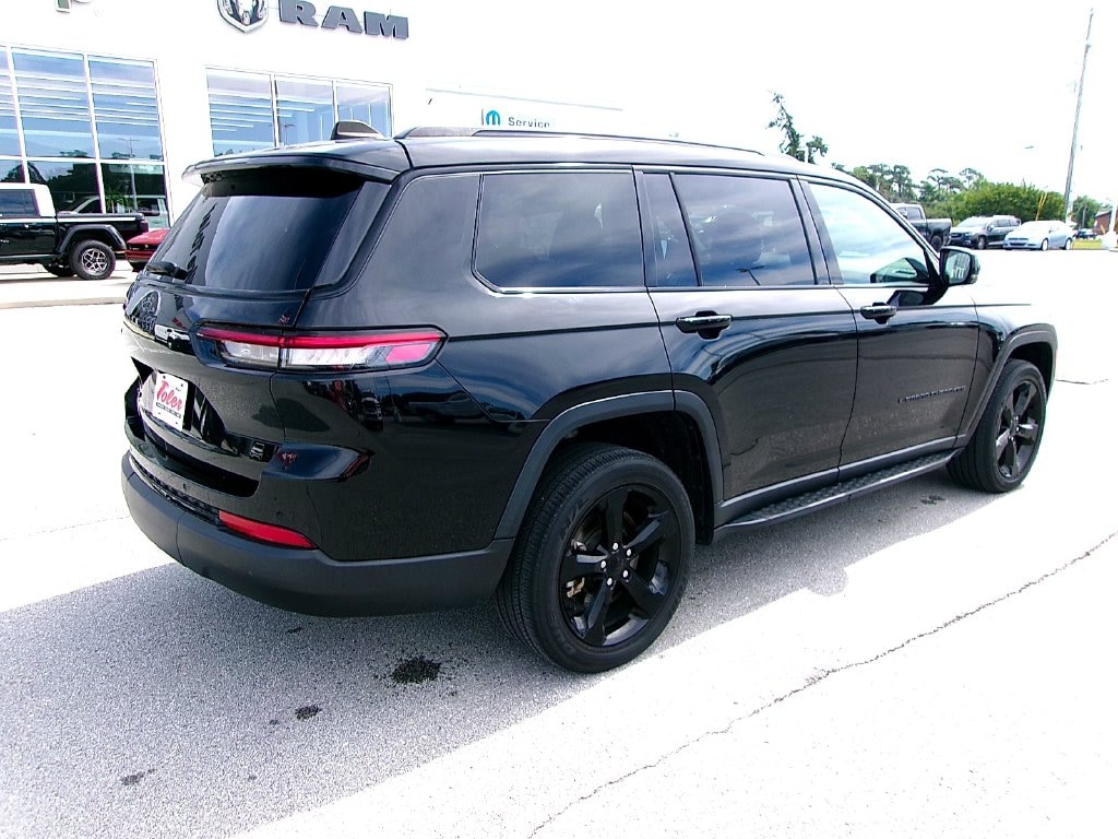 Used 2023 Jeep Grand Cherokee L Altitude SUV