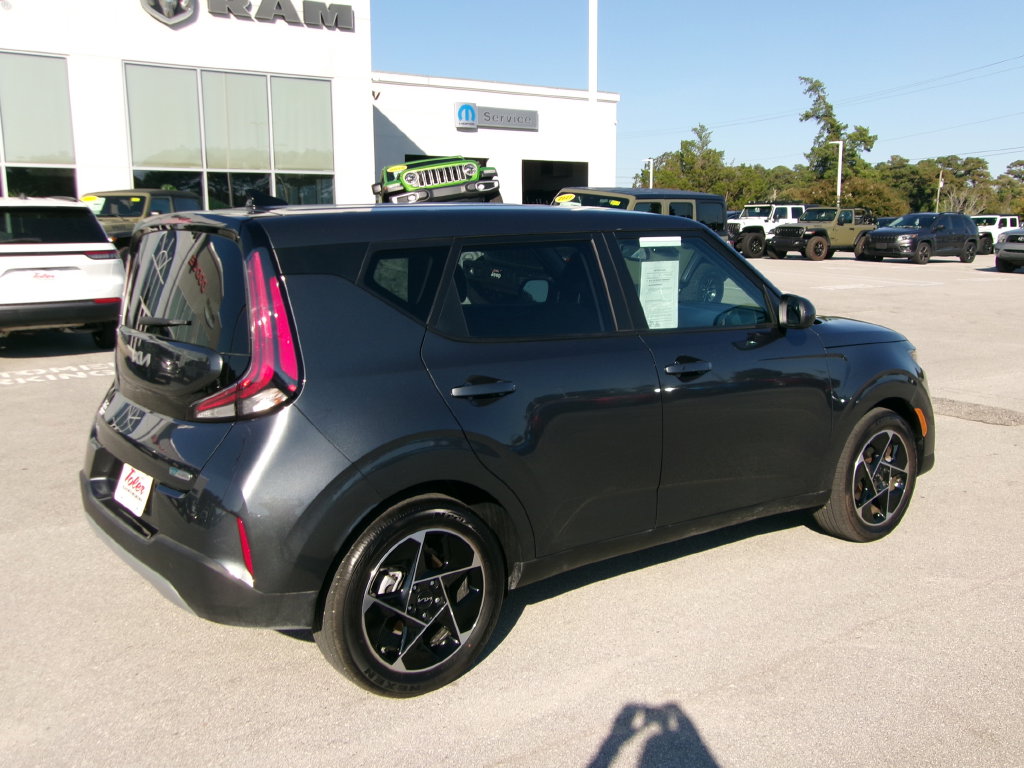 Used 2025 Kia Soul EX Hatchback