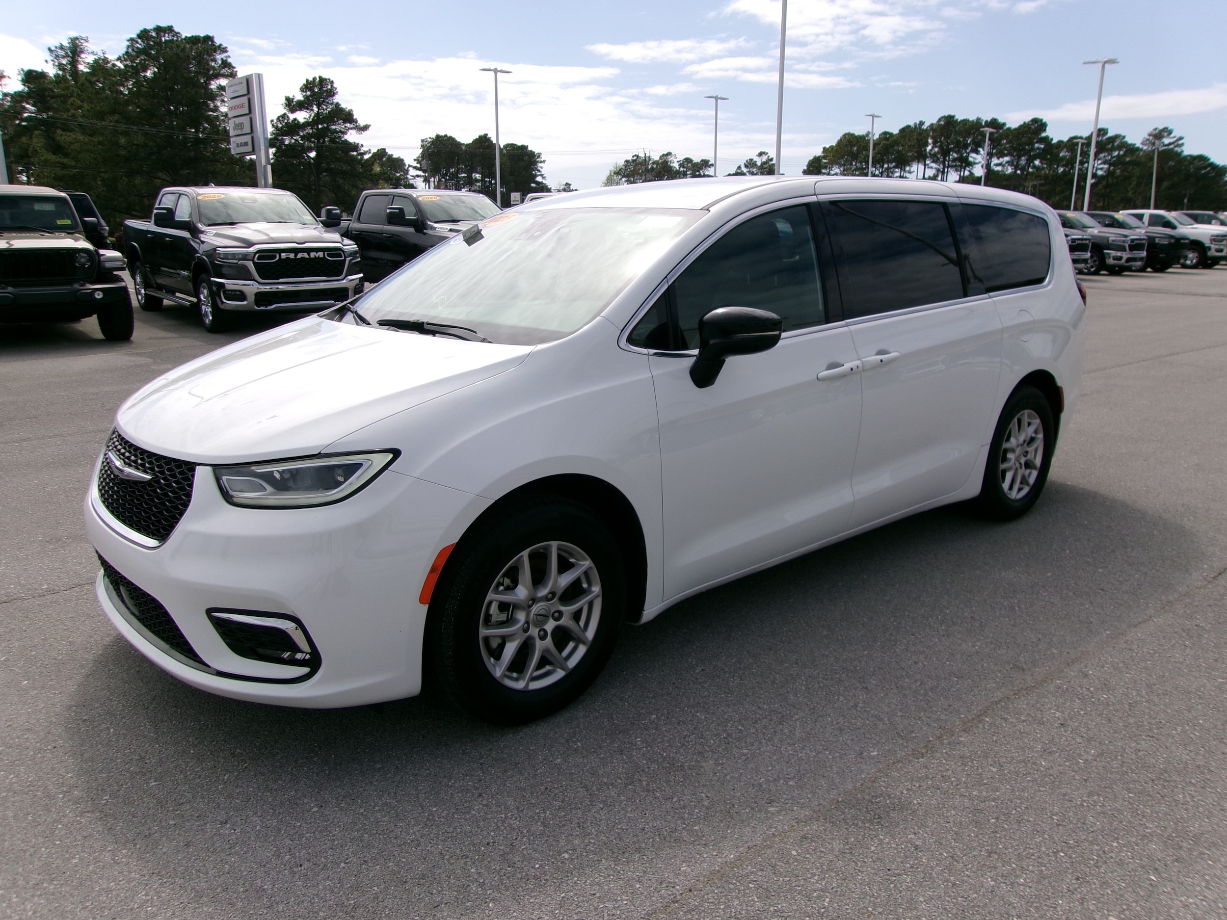 2025 Chrysler Pacifica