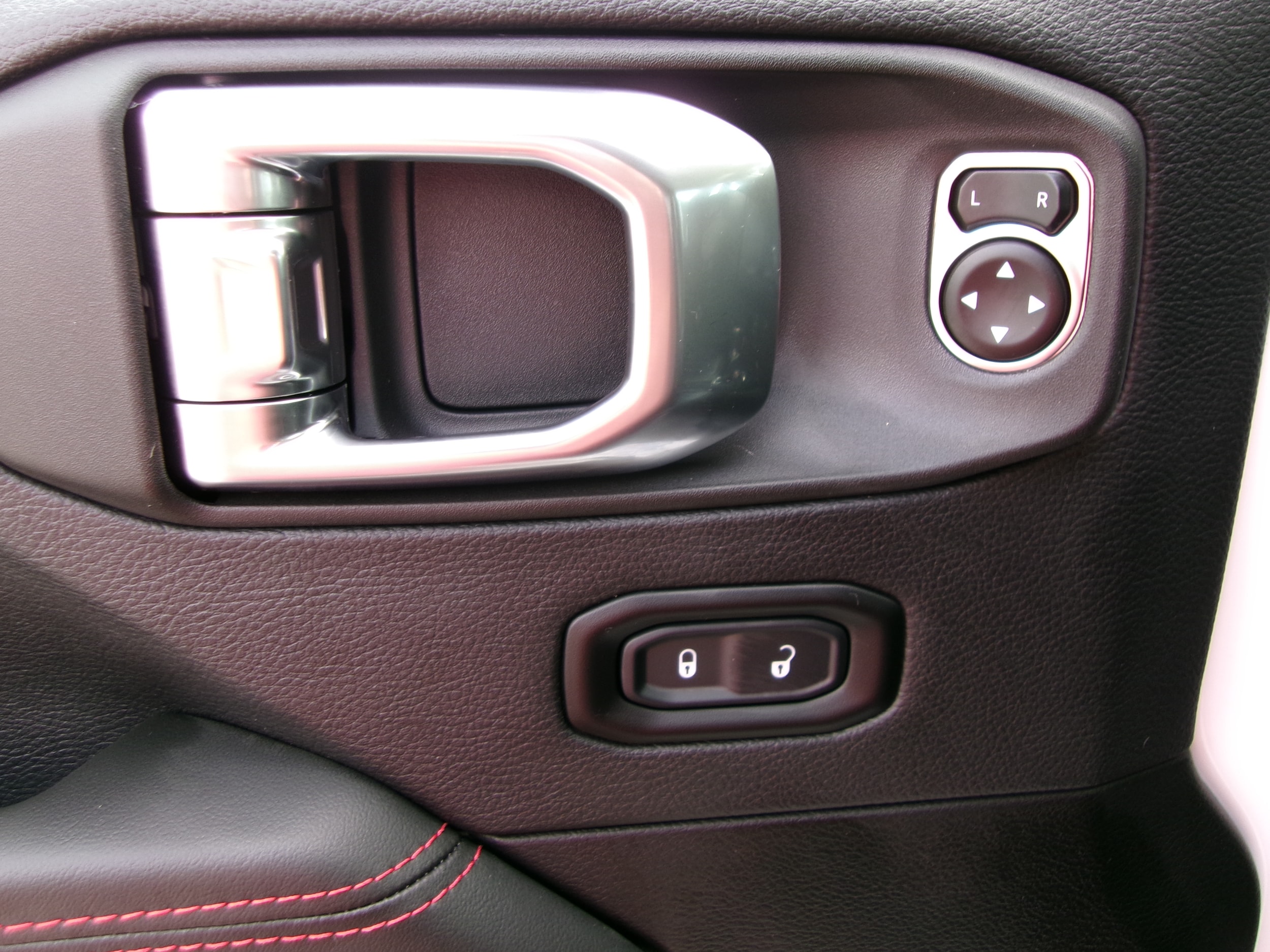 2026 Jeep Wrangler 2-Door Rubicon - Photo 11