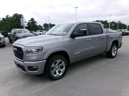 2026 Ram 1500 BIG HORN CREW CAB 4X4 5'7 BOX Pickup