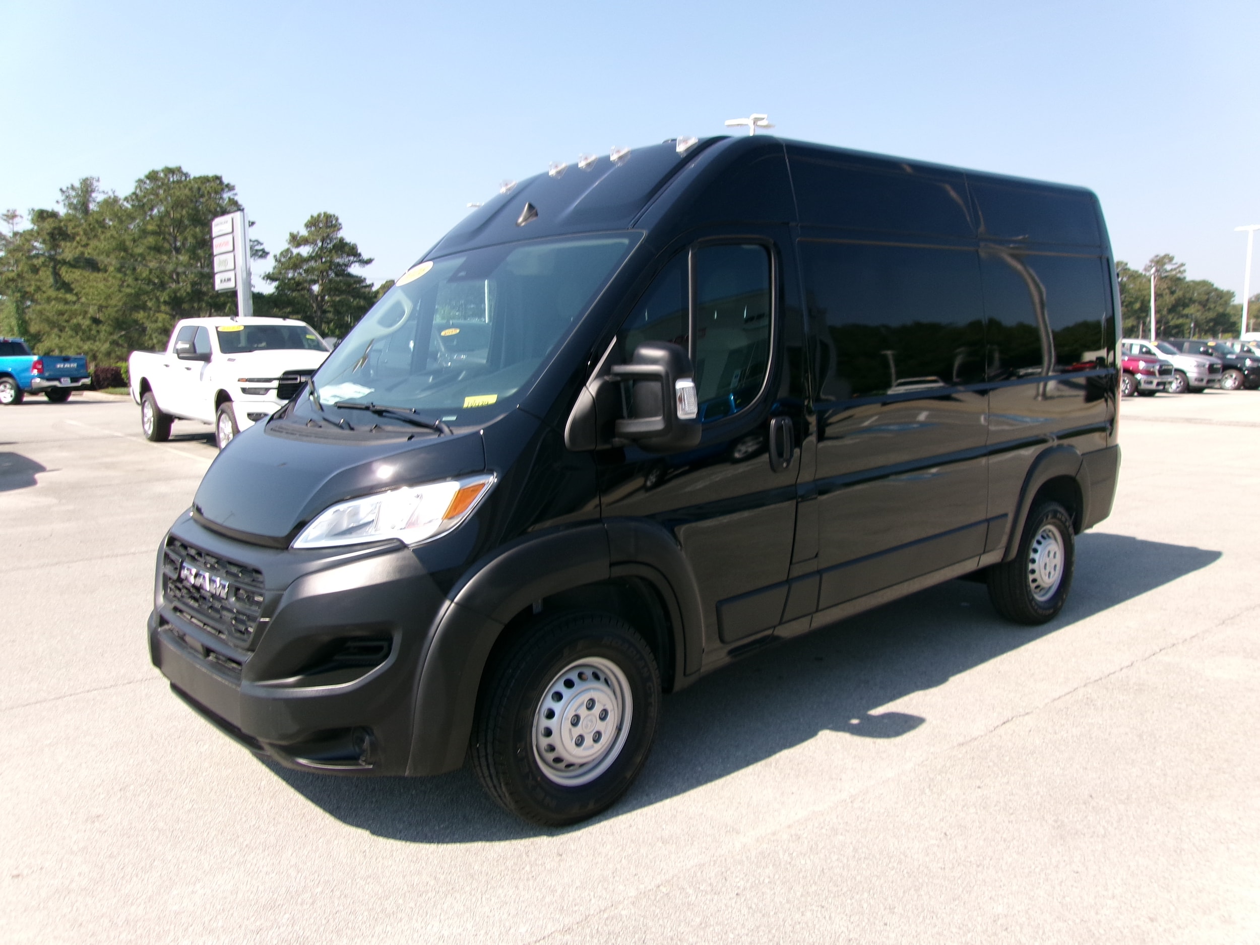 2026 RAM ProMaster Cargo Van Tradesman