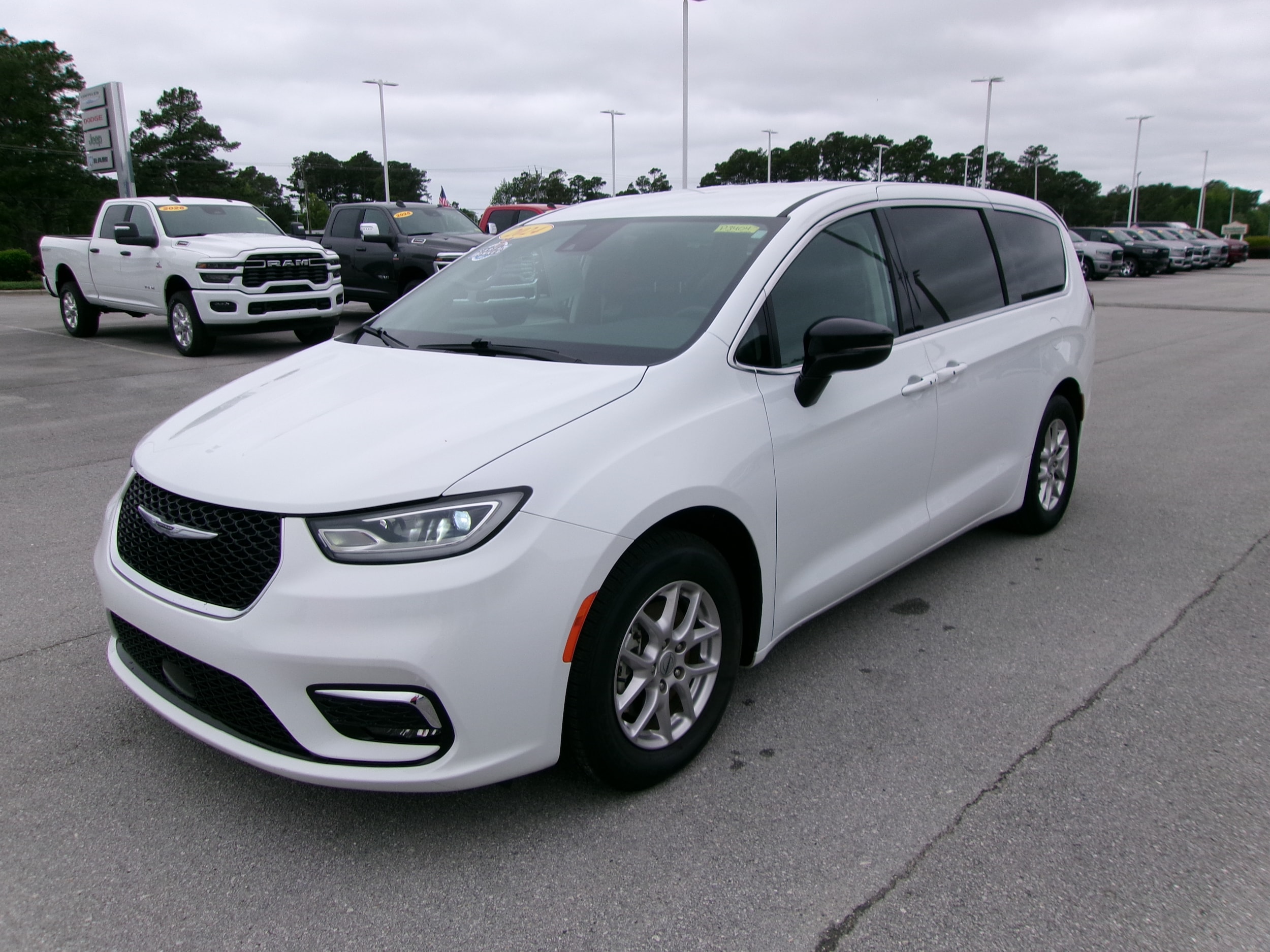 2024 Chrysler Pacifica