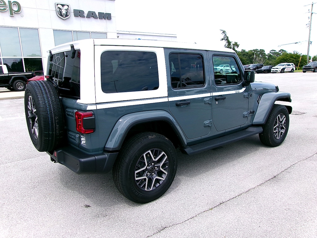 New 2026 Jeep Wrangler 4-DOOR SAHARA Sport Utility