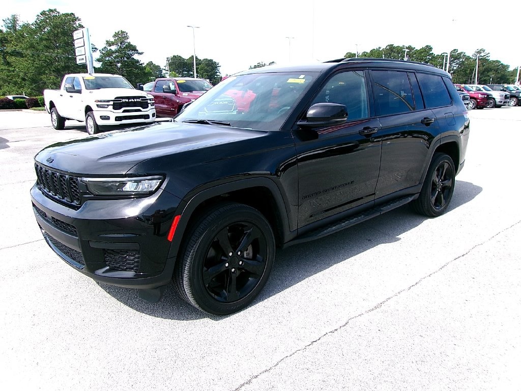 Used 2023 Jeep Grand Cherokee L Altitude SUV