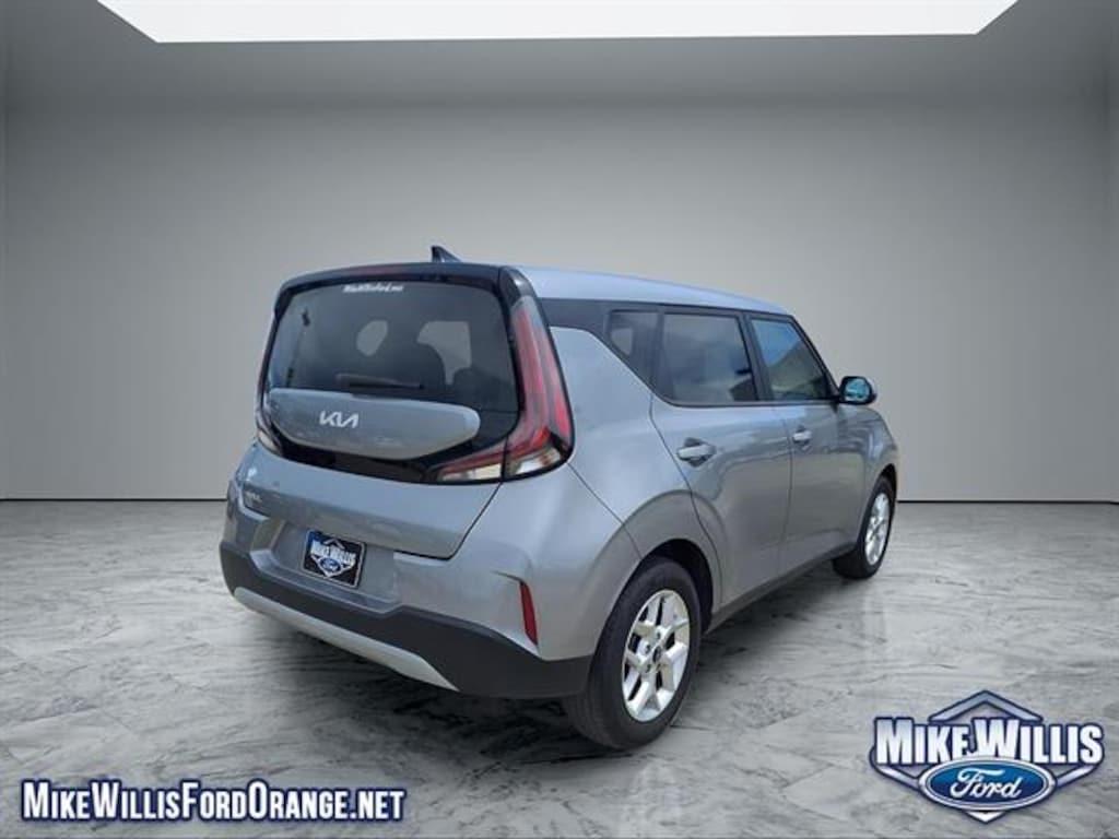 Used 2023 Kia Soul LX