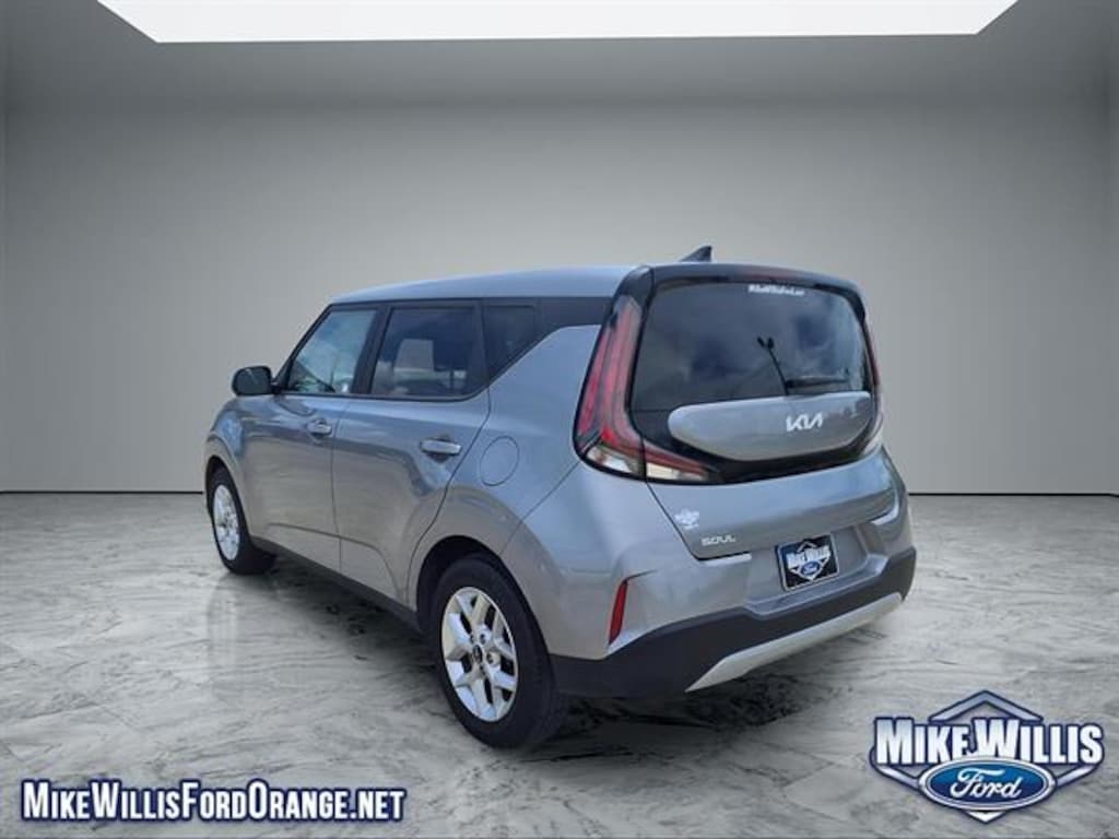 Used 2023 Kia Soul LX