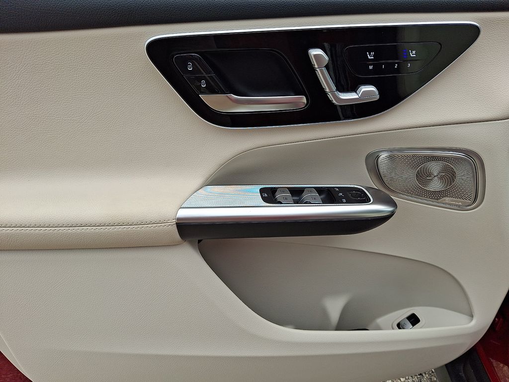 2026 Mercedes-Benz GLC Base - Photo 12