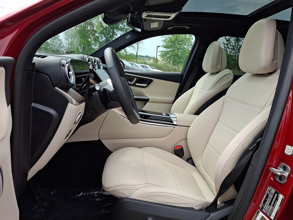 2026 Mercedes-Benz GLC Base - Photo 13