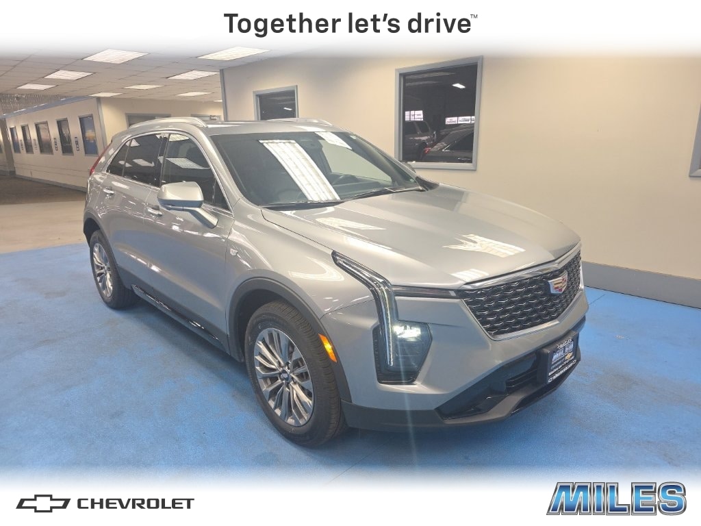 2025 Cadillac XT4 Premium Luxury