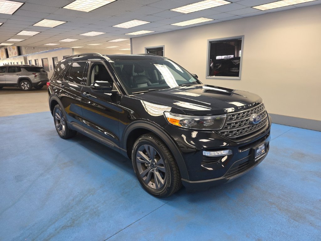 2022 Ford Explorer XLT SUV