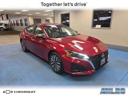 2025 Nissan Altima SV FWD Sedan