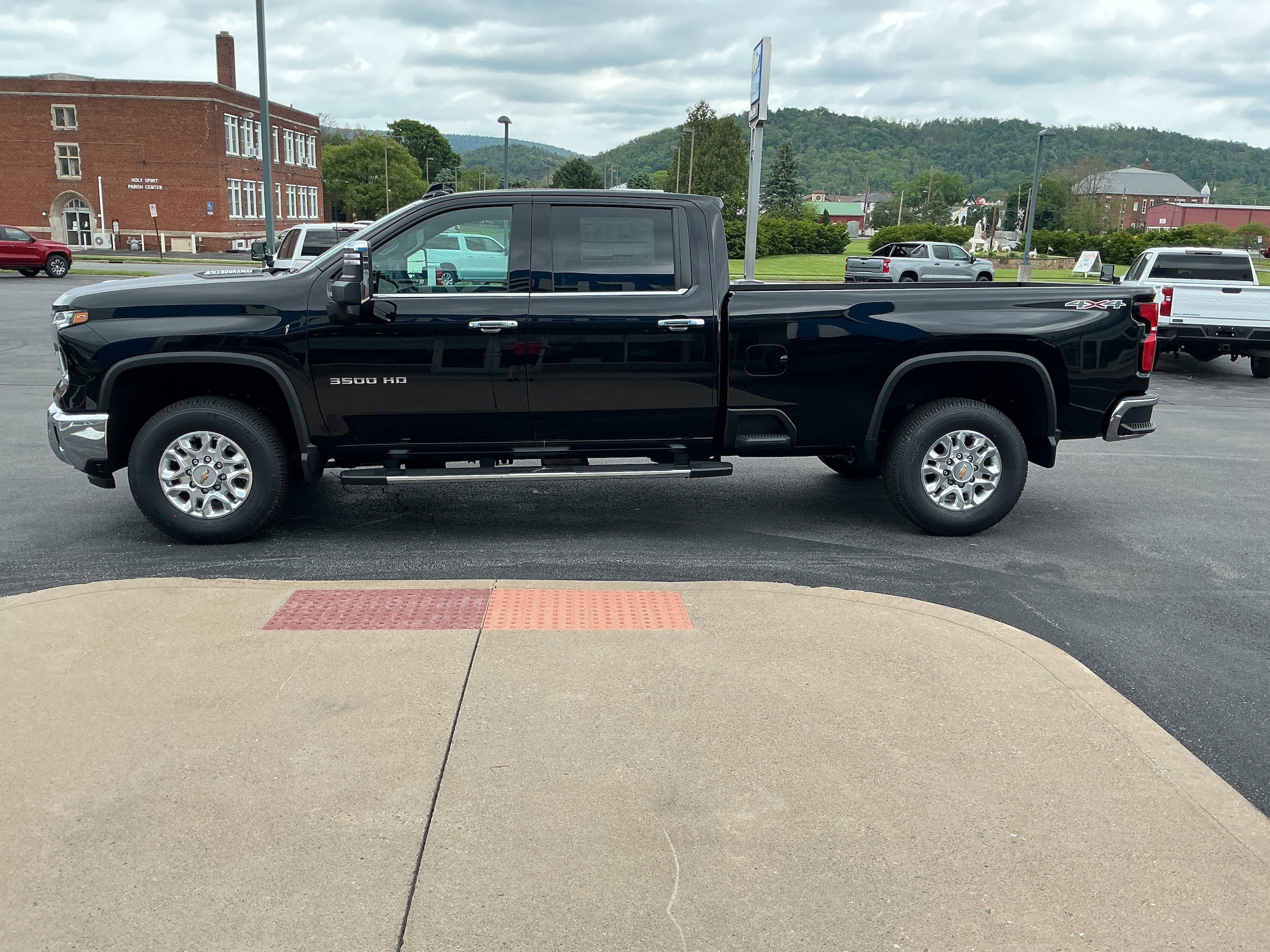 2026 Chevrolet Silverado 3500HD LTZ - Photo 5