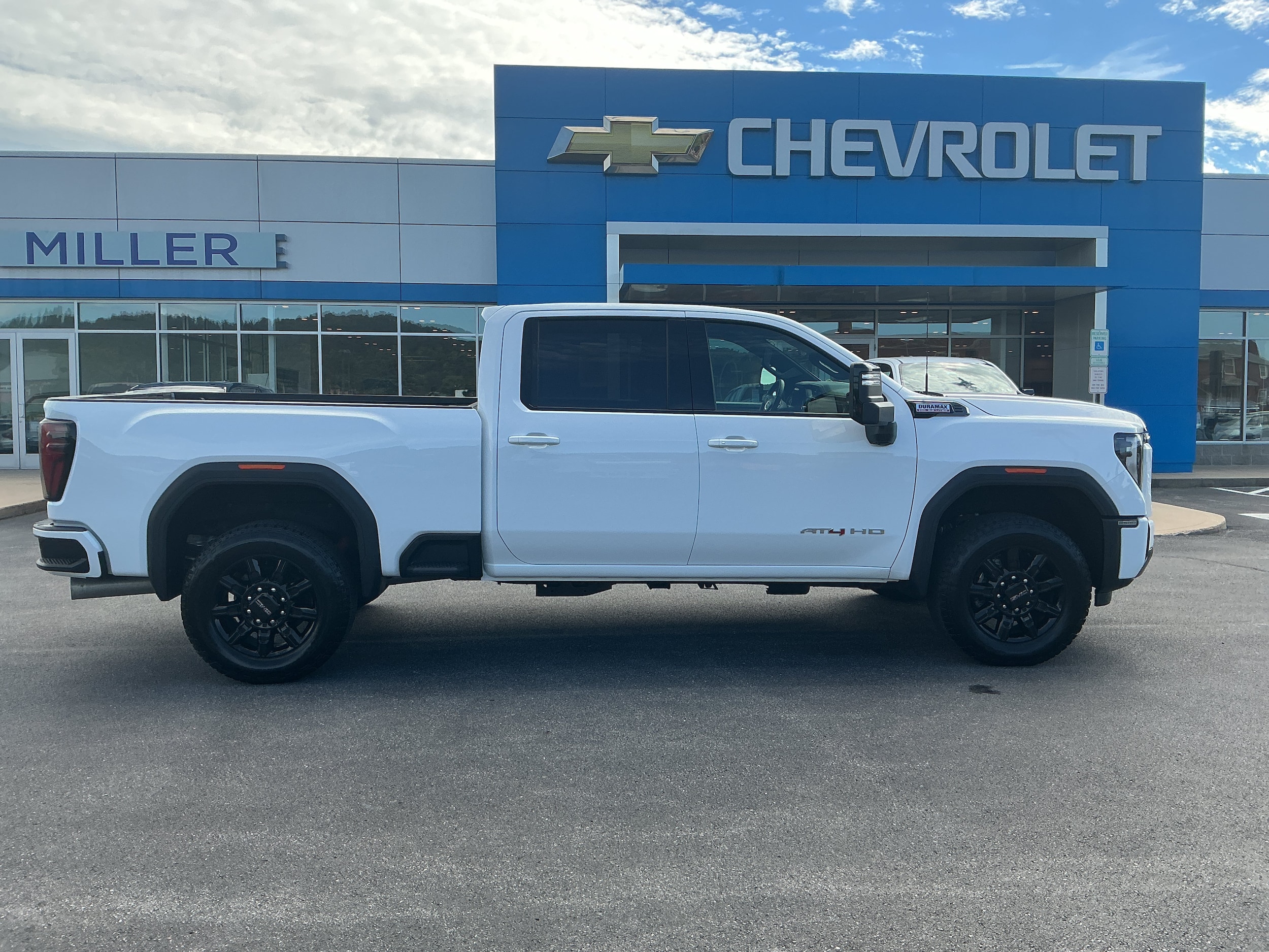 2025 GMC Sierra 2500HD AT4
