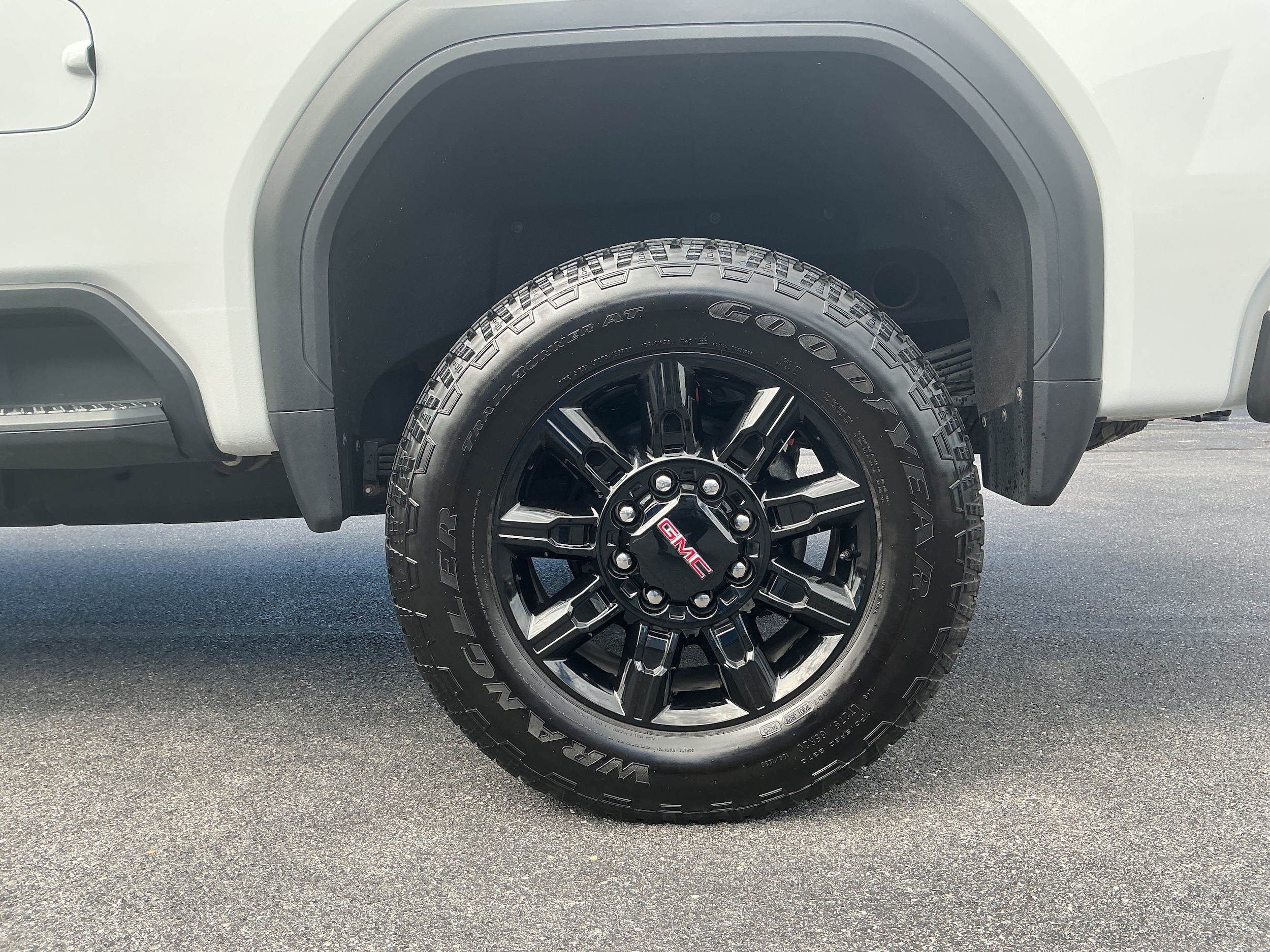 2025 GMC Sierra 2500HD AT4 - Photo 10