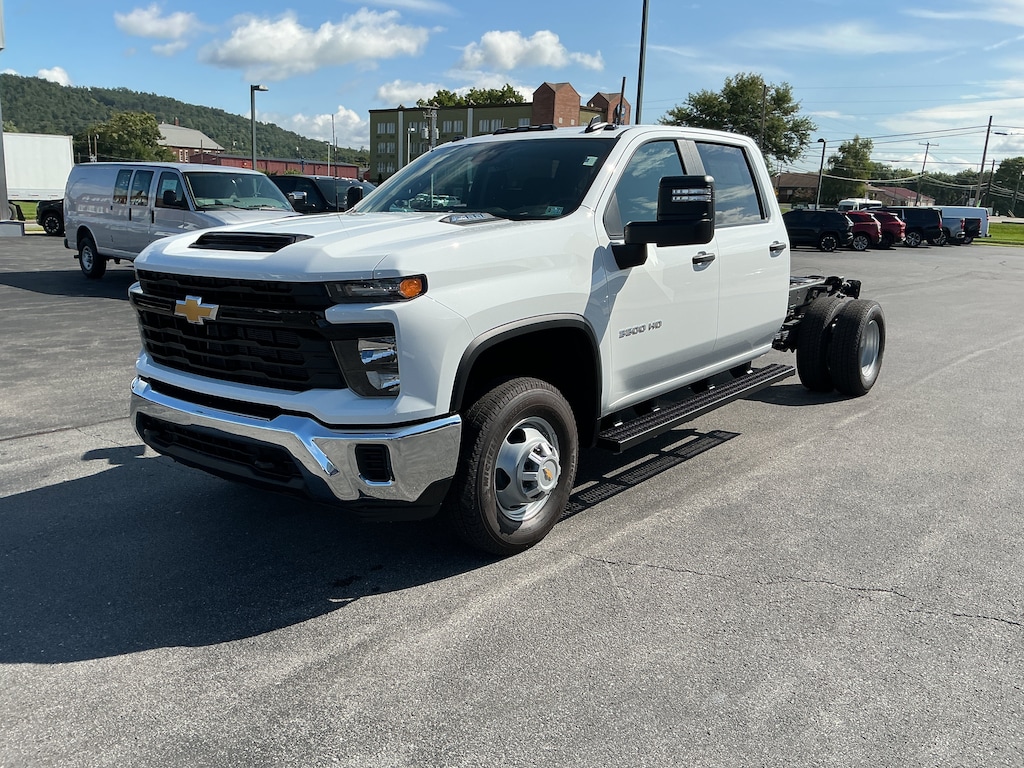 New 2026 Chevrolet Silverado 3500 HD Chassis Cab Work Truck Truck