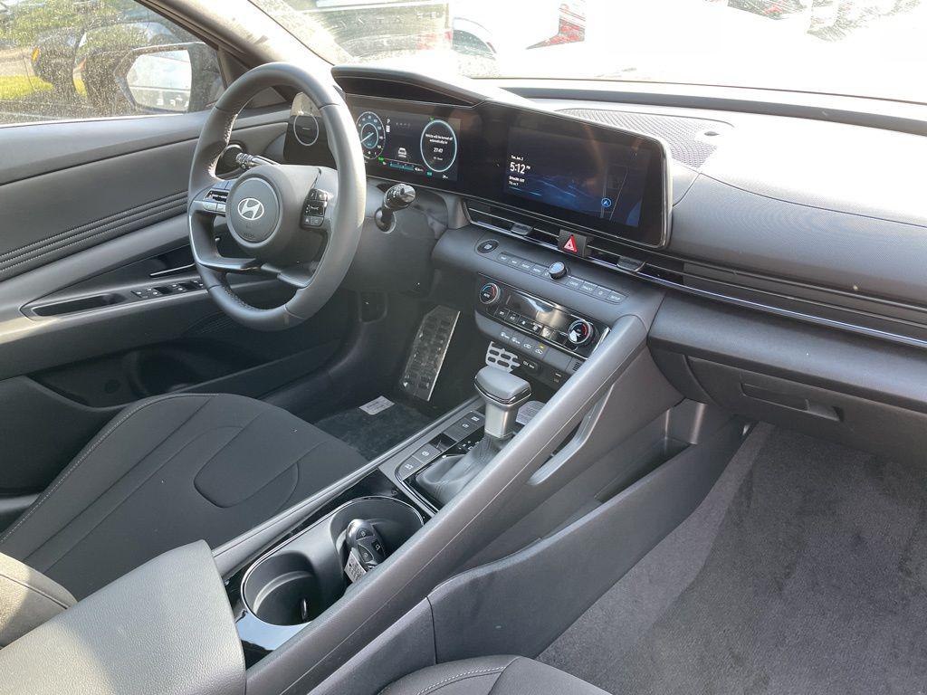 2026 Hyundai Elantra Blue - Photo 8