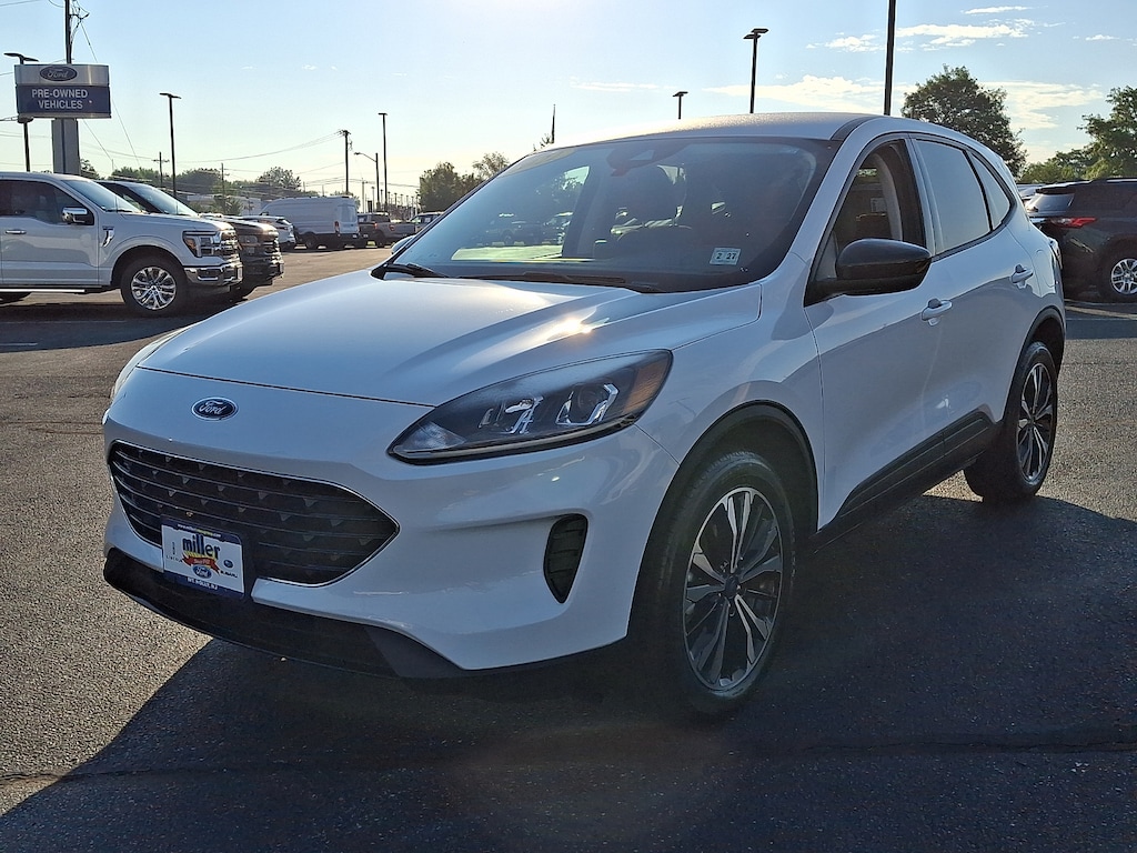Certified 2022 Ford Escape SE Sport Utility