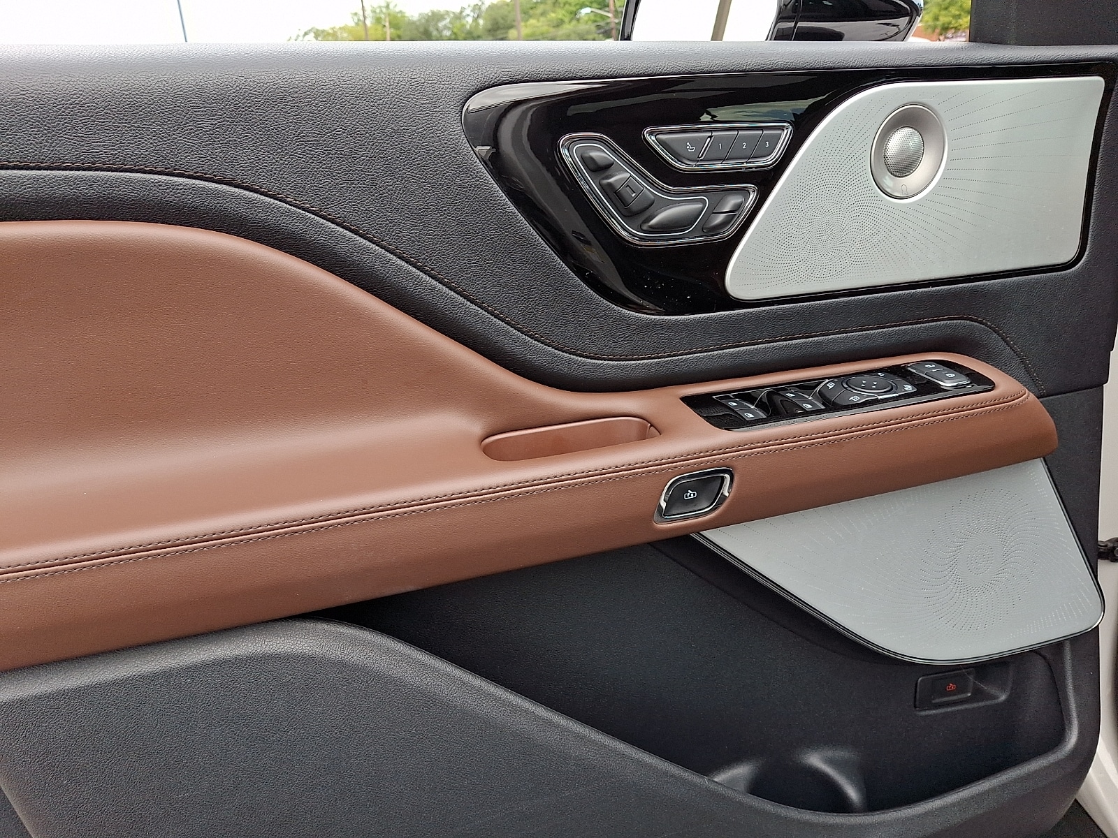 2025 Lincoln Aviator Reserve - Photo 13