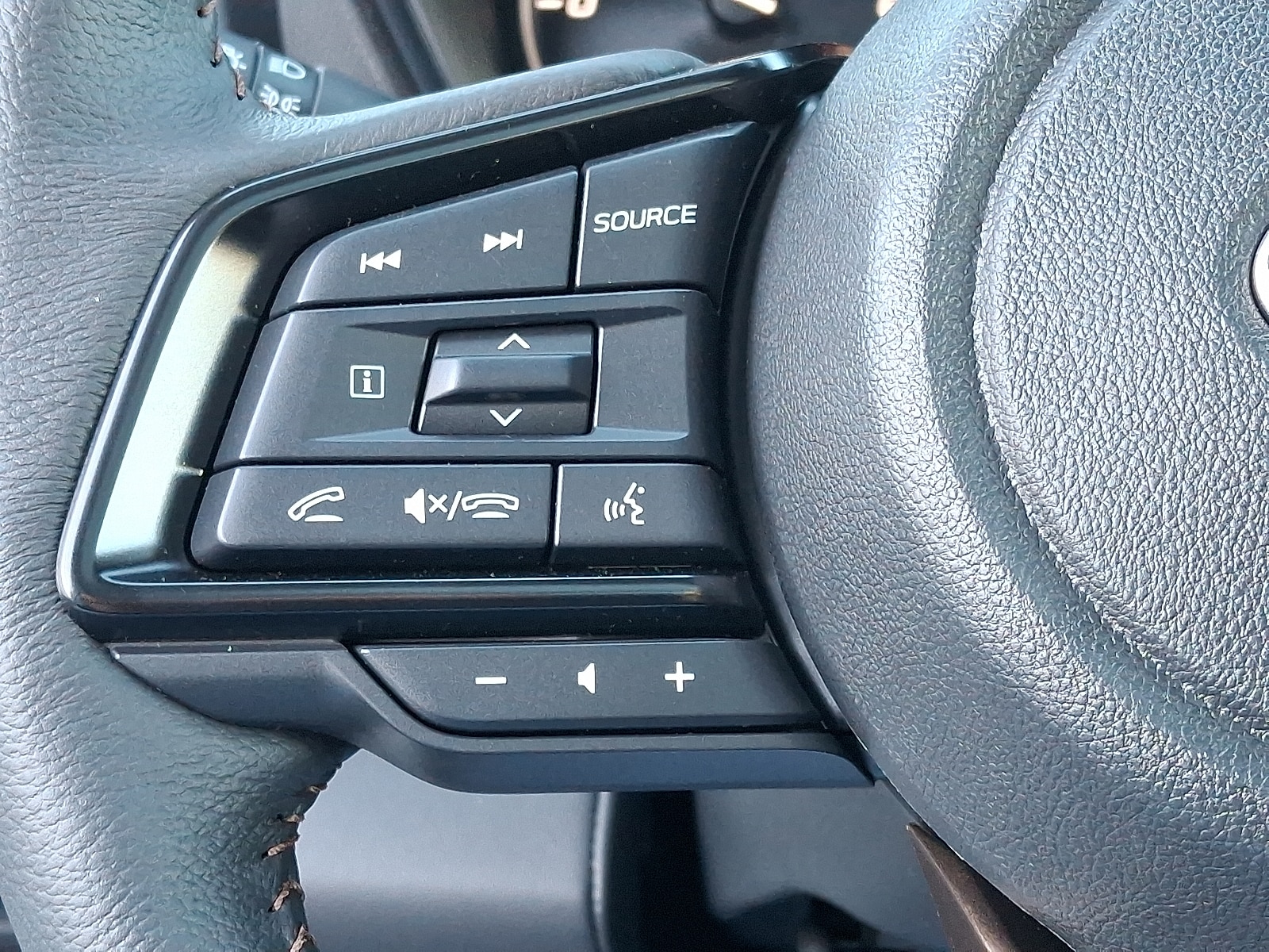2026 Subaru Ascent Limited Bronze Edition - Photo 12
