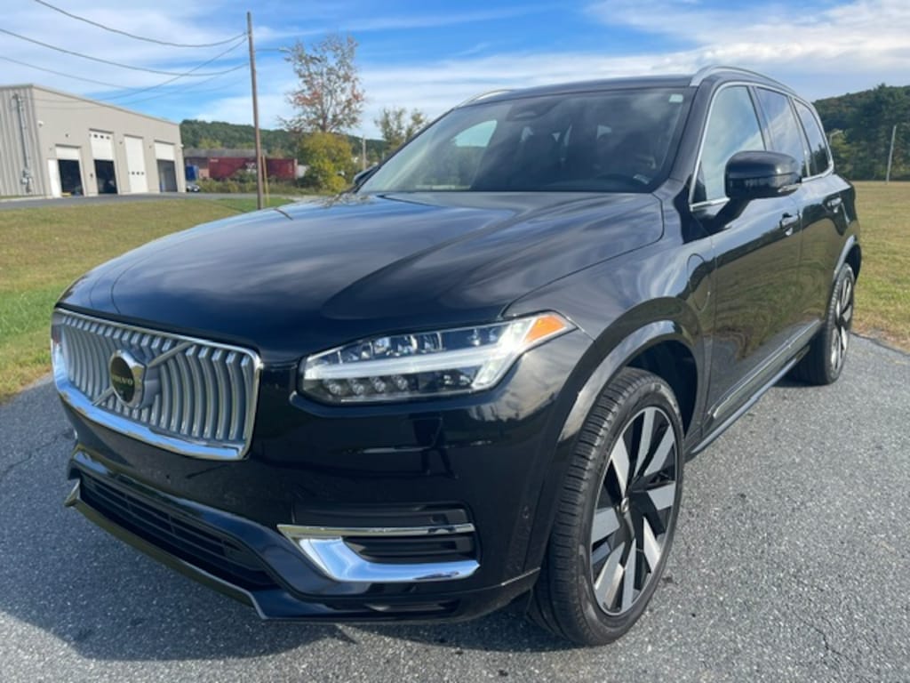 Used 2025 Volvo XC90 Plus APURP