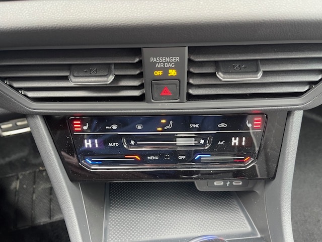 2026 Volkswagen Jetta Sport - Photo 13