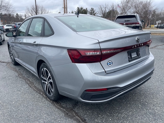 2026 Volkswagen Jetta Sport - Photo 2