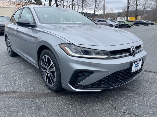2026 Volkswagen Jetta Sport - Photo 4