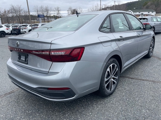 2026 Volkswagen Jetta Sport - Photo 3