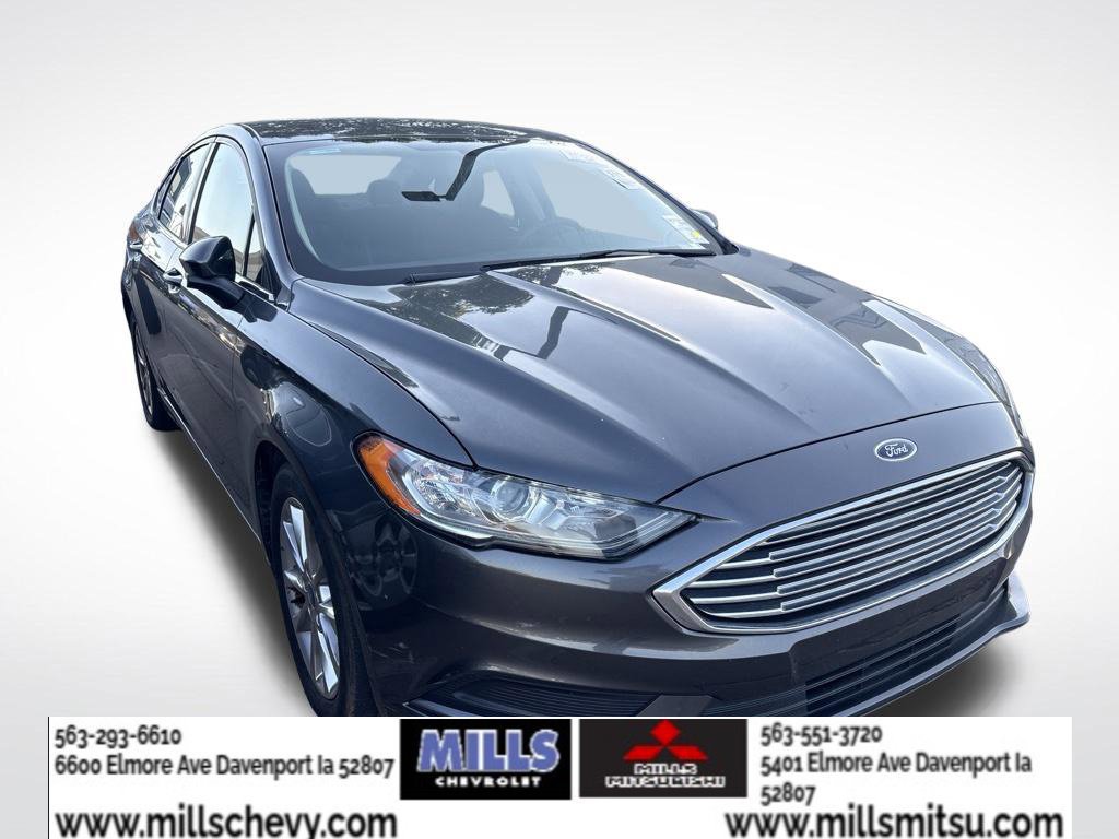 Used 2017 Ford Fusion SE Sedan