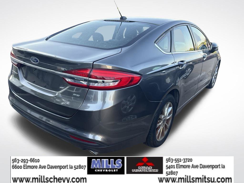 Used 2017 Ford Fusion SE Sedan