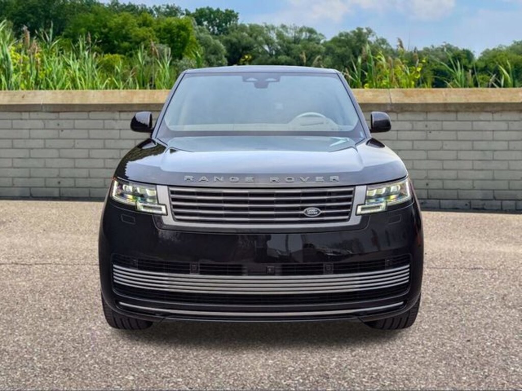 New 2025 Land Rover Range Rover SV SUV