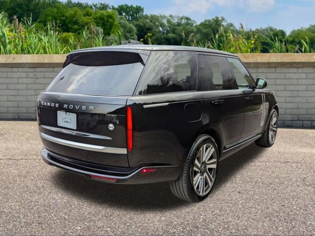 New 2025 Land Rover Range Rover SV SUV