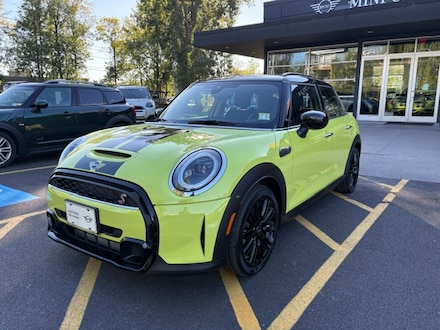 Featured used 2024 MINI Hardtop 4 Door Cooper S Hatchback for sale in Shelburne, VT