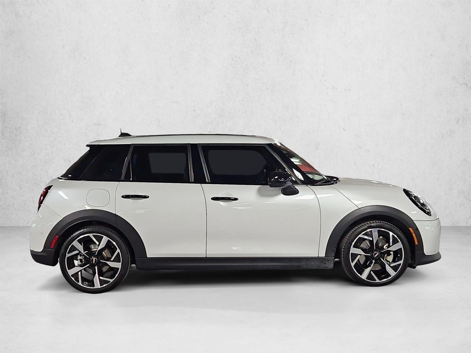 2026 MINI Hardtop 4 Door - Photo 4