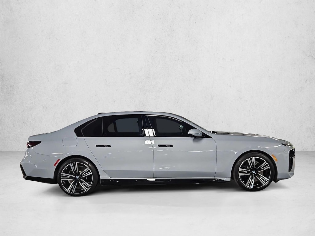 Used 2024 BMW i7 xDrive60 4dr Car