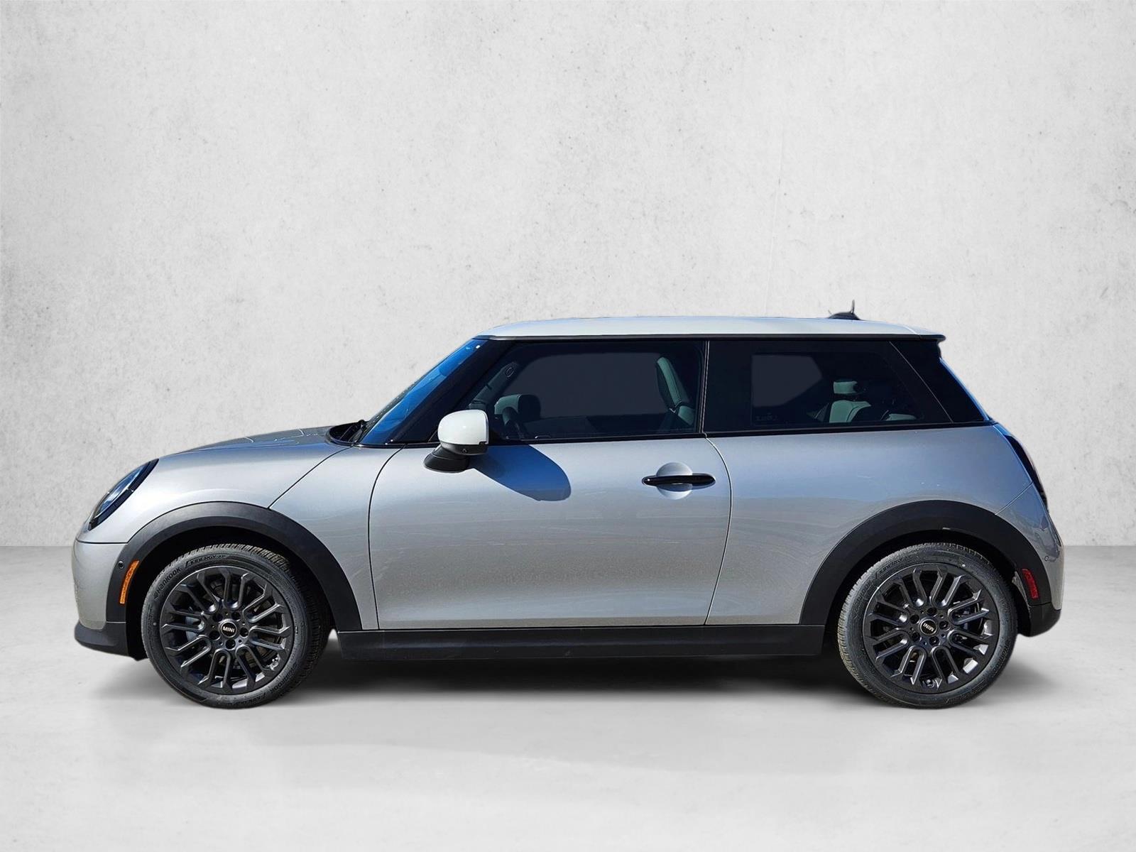 2026 MINI Hardtop 2 Door - Photo 8